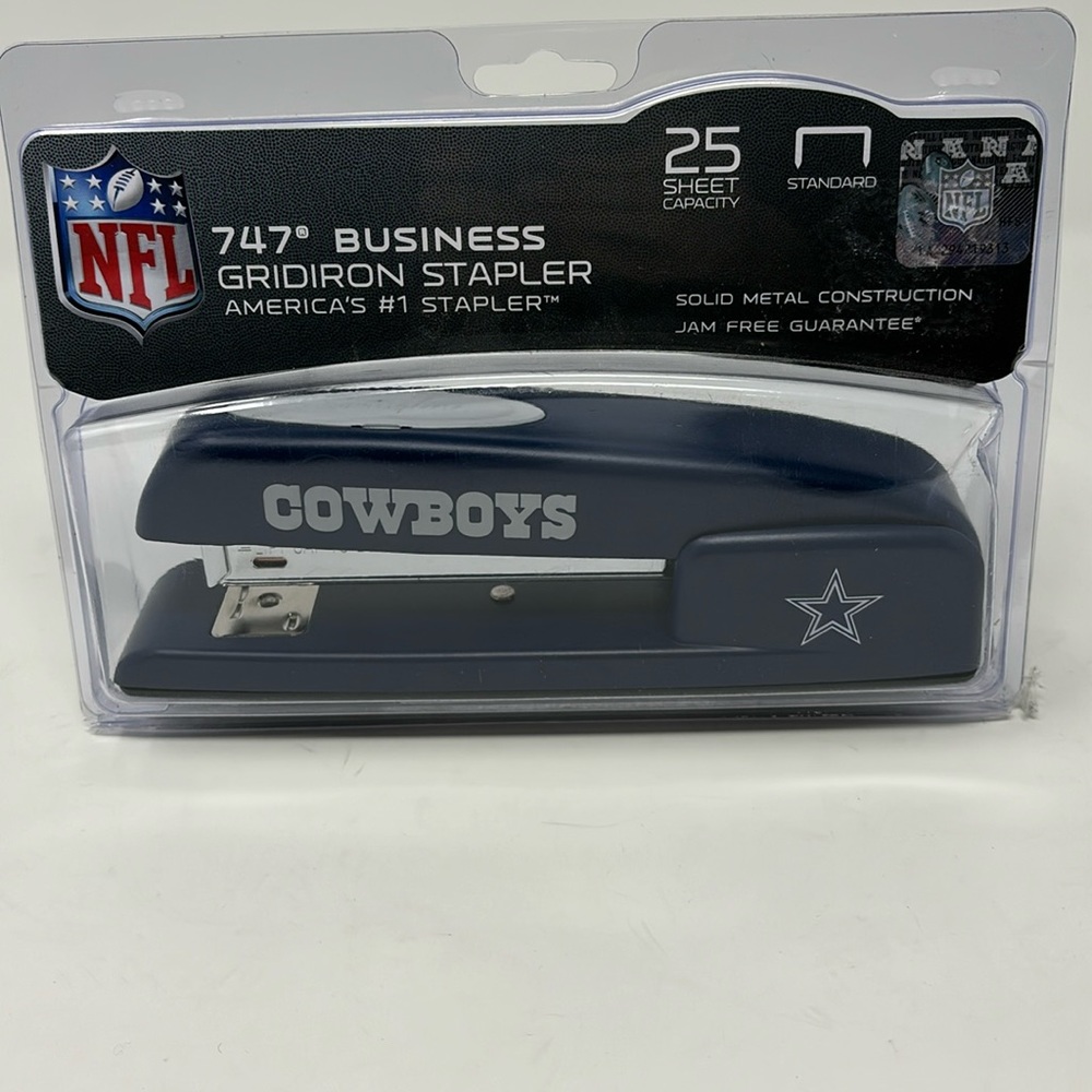 NFL Dallas Cowboys Swingline stapler. Great gift for Cowboys fans!